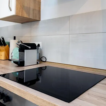 شقة Fuer 6: Zentrum, Wifi, Tv, Kueche, Neu