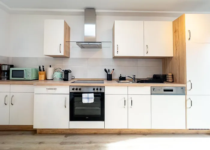 Fuer 6: Zentrum, Wifi, Tv, Kueche, Neu * 巴特诺因阿尔-阿尔韦勒